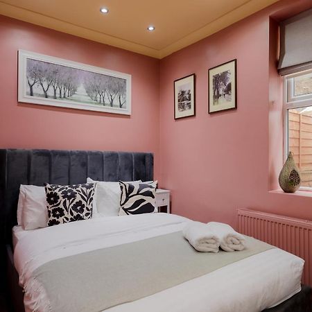 Central Stylish 2-Bed Apartment In London Exterior photo
